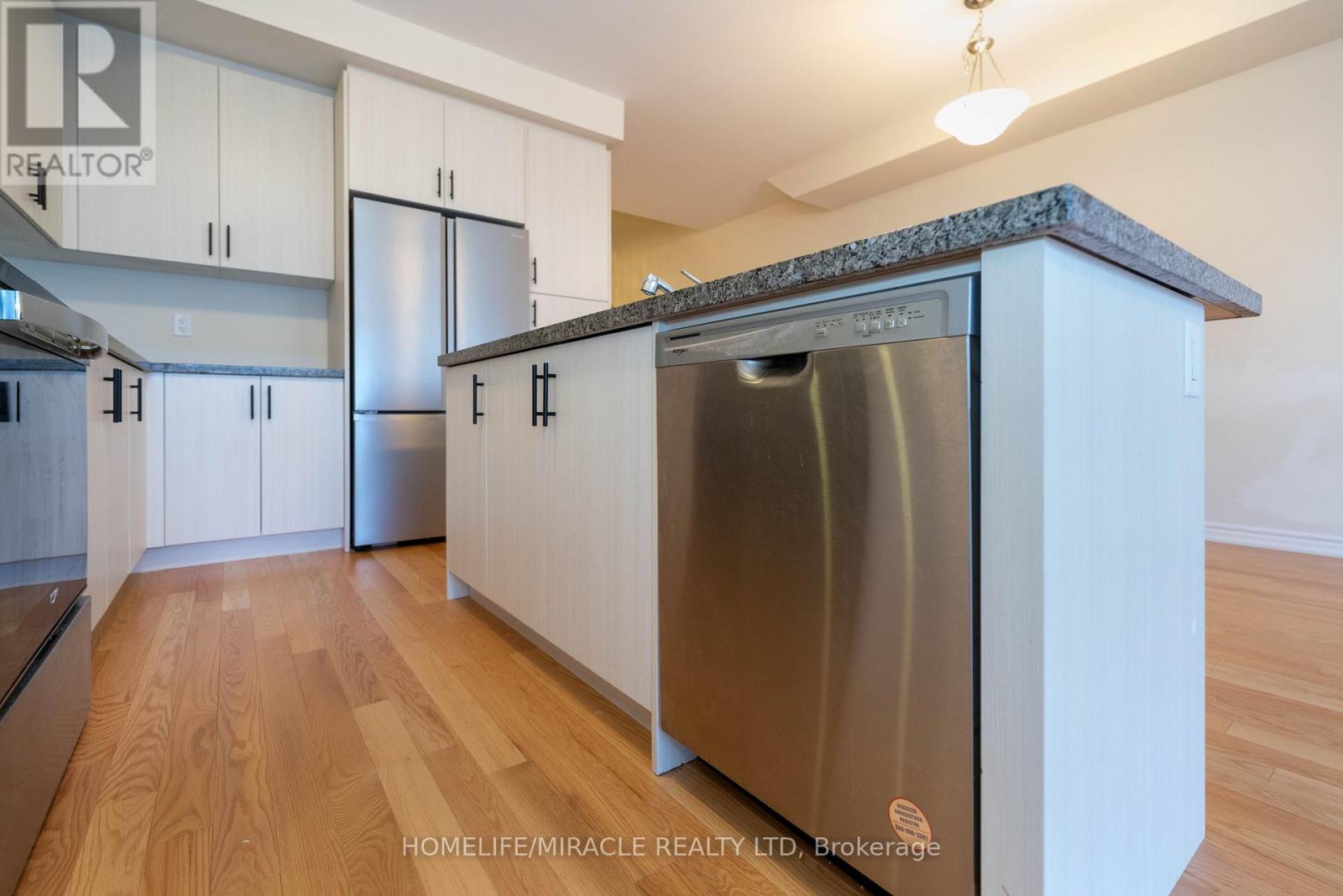 1420 Oakmont Common, Burlington, Ontario  L7P 0V8 - Photo 13 - W12882688