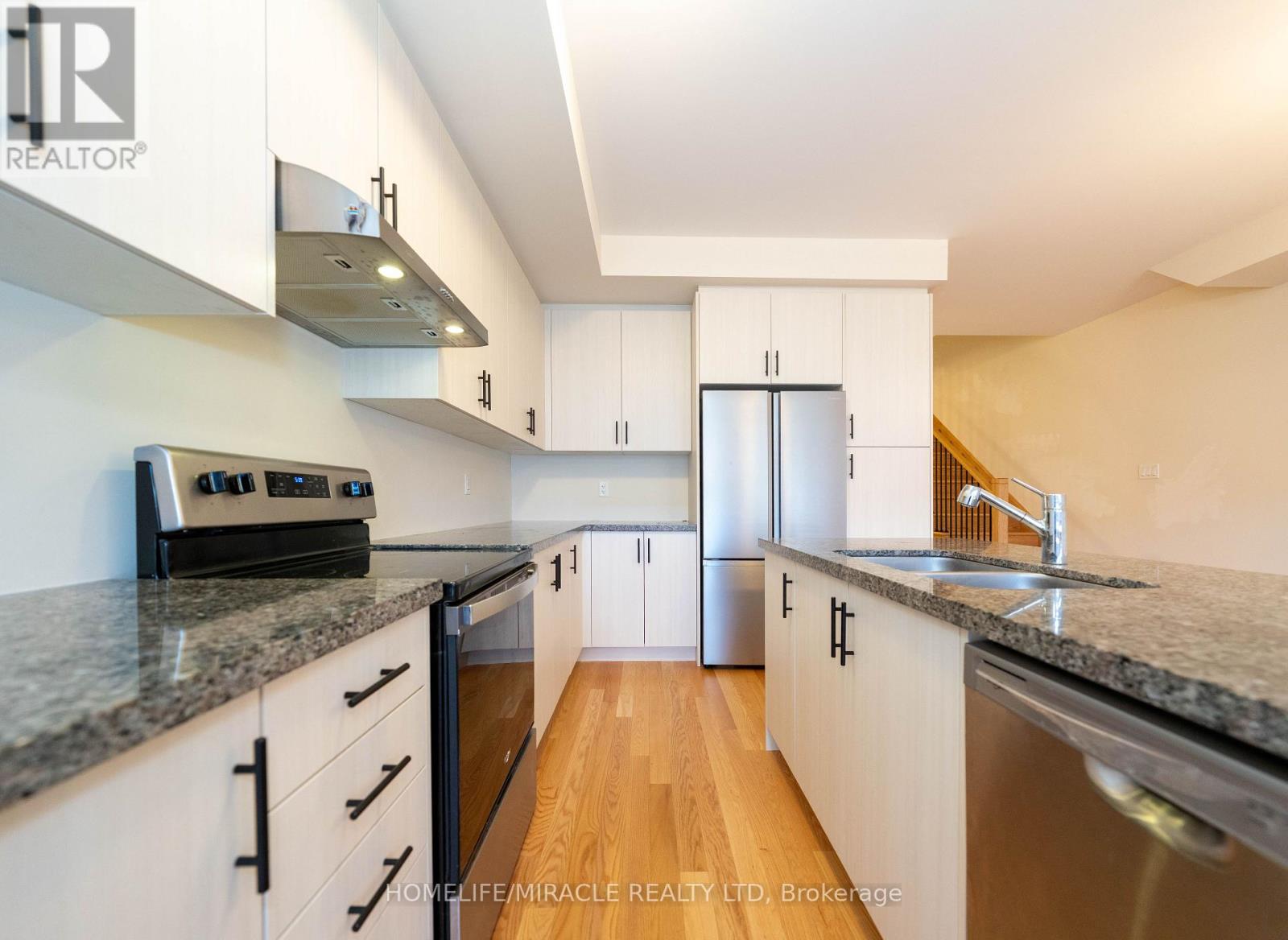 1420 Oakmont Common, Burlington, Ontario  L7P 0V8 - Photo 11 - W12882688