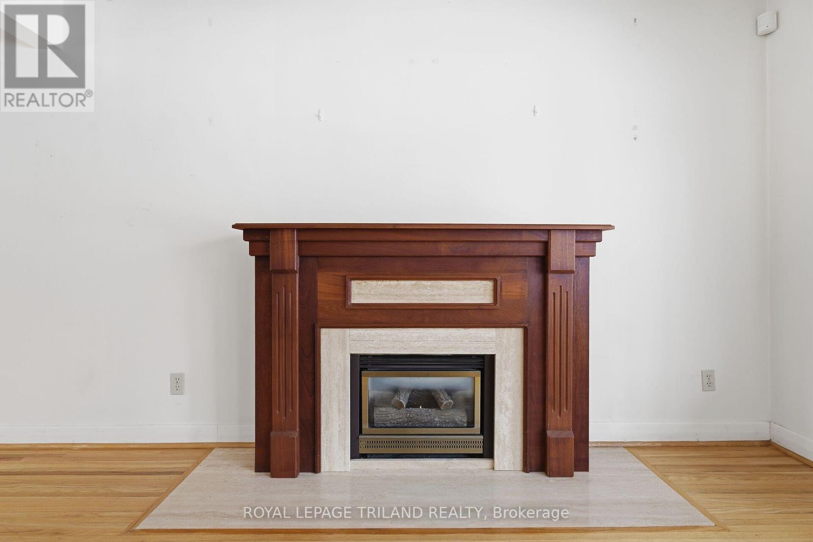 39 Ford Crescent, London North, Ontario  N6G 1H8 - Photo 7 - X12886210