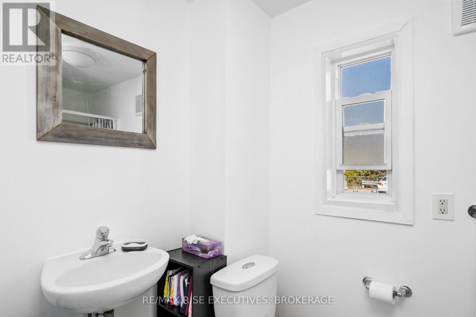 143-145 Ordnance Street, Kingston (East Of Sir John A. Blvd), Ontario  K7K 1G9 - Photo 12 - X12888102