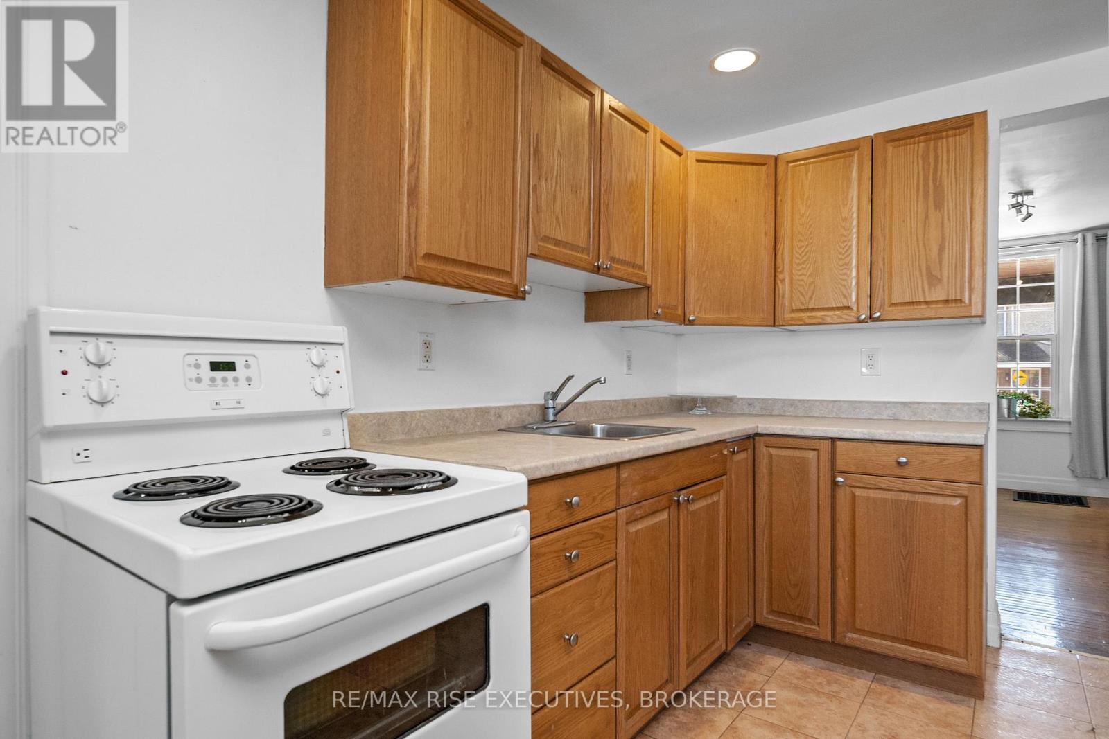 143-145 Ordnance Street, Kingston (East Of Sir John A. Blvd), Ontario  K7K 1G9 - Photo 28 - X12888102