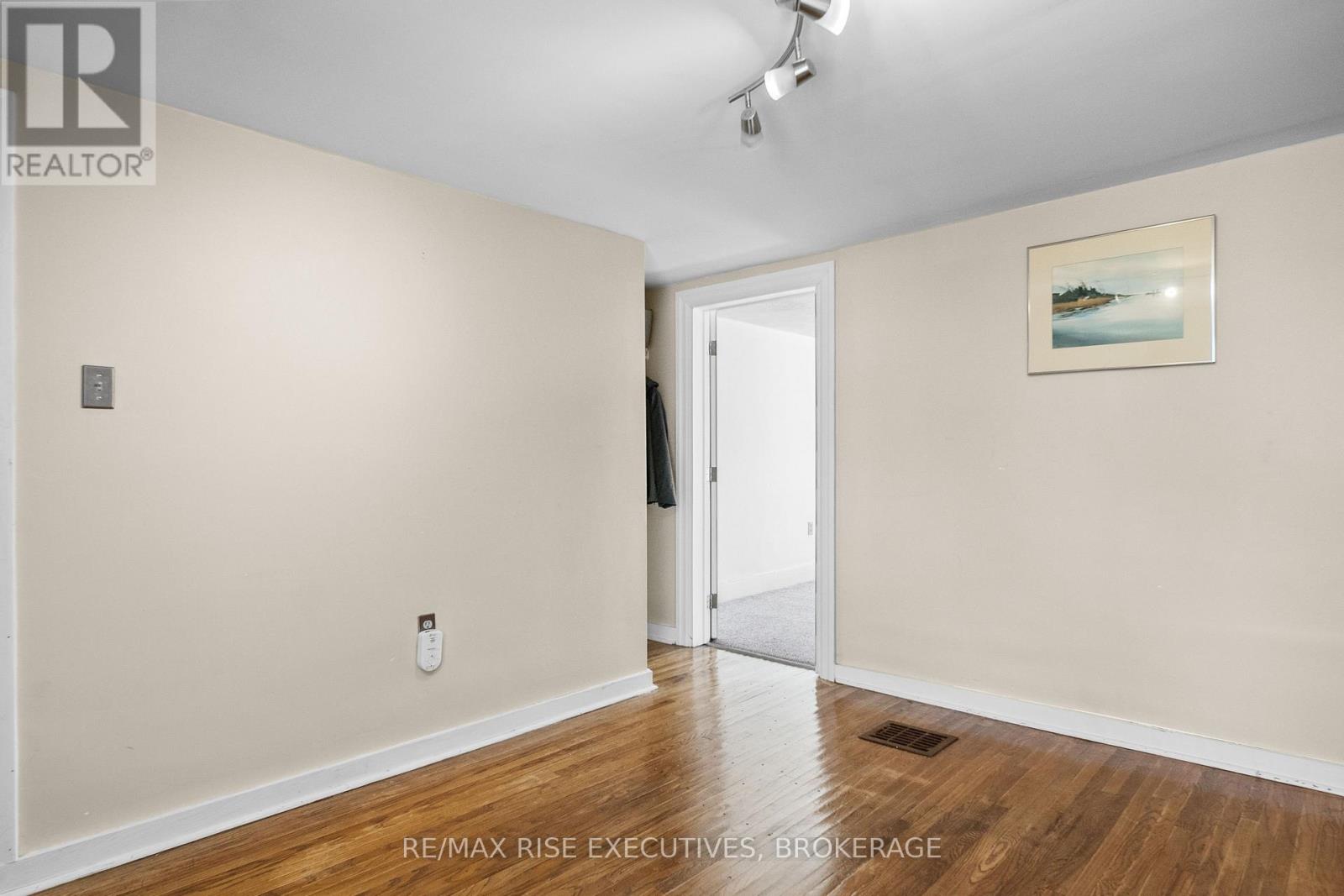 143-145 Ordnance Street, Kingston (East Of Sir John A. Blvd), Ontario  K7K 1G9 - Photo 37 - X12888102