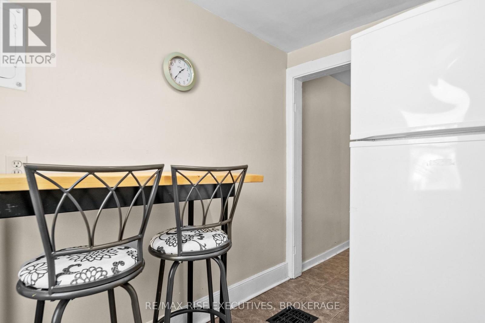 143-145 Ordnance Street, Kingston (East Of Sir John A. Blvd), Ontario  K7K 1G9 - Photo 40 - X12888102