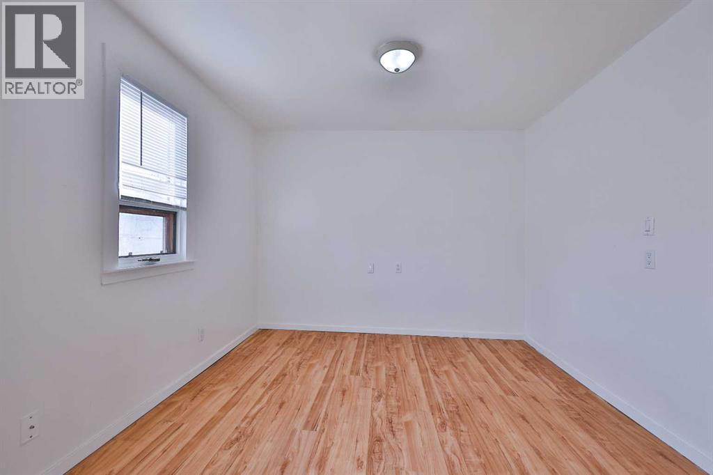 184 W 100 S, Raymond, Alberta  T0K 2S0 - Photo 12 - A2287529