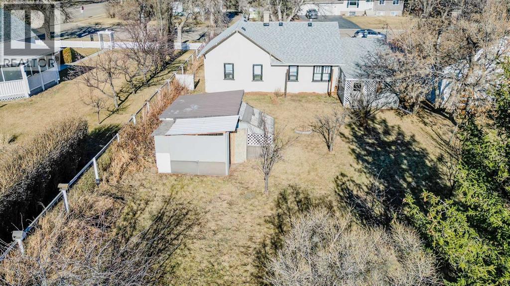 184 W 100 S, Raymond, Alberta  T0K 2S0 - Photo 4 - A2287529