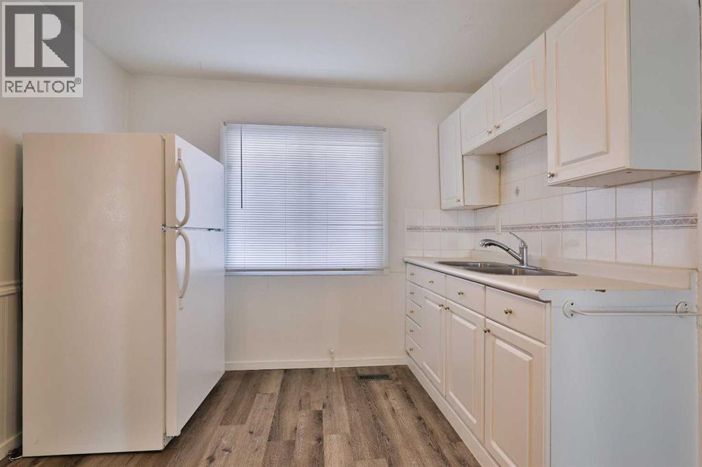 184 W 100 S, Raymond, Alberta  T0K 2S0 - Photo 17 - A2287529