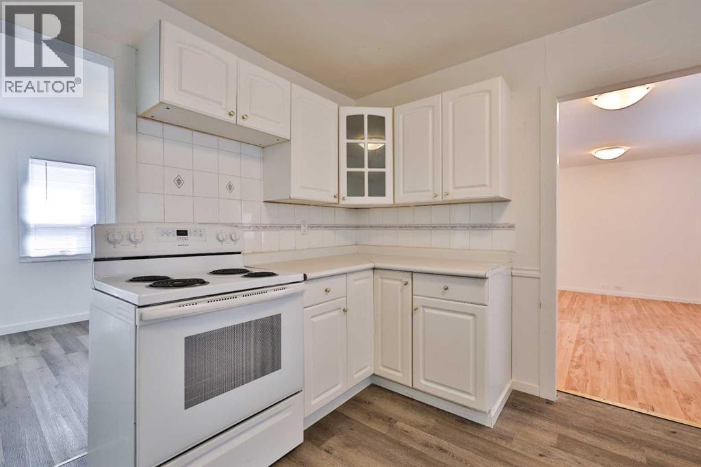 184 W 100 S, Raymond, Alberta  T0K 2S0 - Photo 18 - A2287529