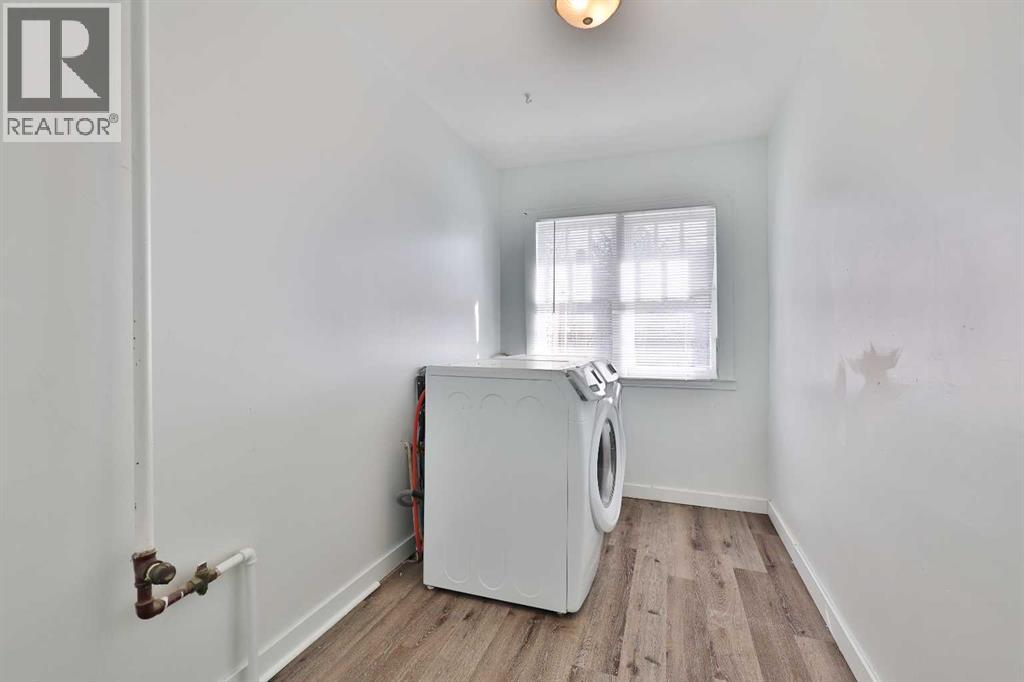 184 W 100 S, Raymond, Alberta  T0K 2S0 - Photo 33 - A2287529