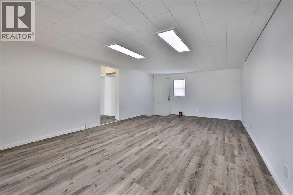 184 W 100 S, Raymond, Alberta  T0K 2S0 - Photo 28 - A2287529