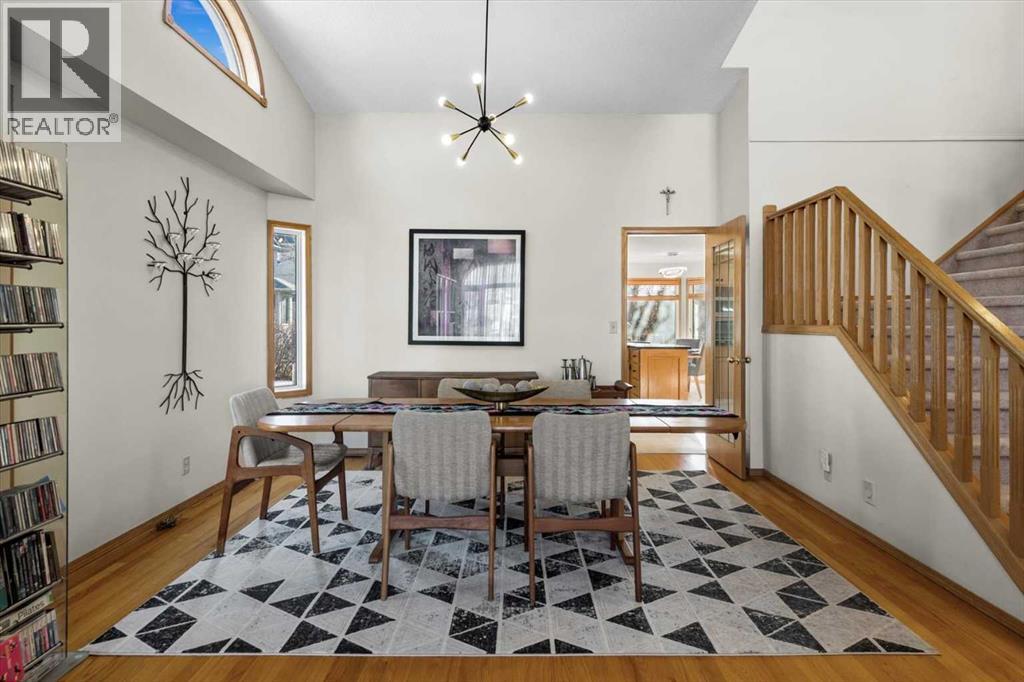 332 Hawkstone Close Nw, Calgary, Alberta  T3G 3P2 - Photo 8 - A2279806