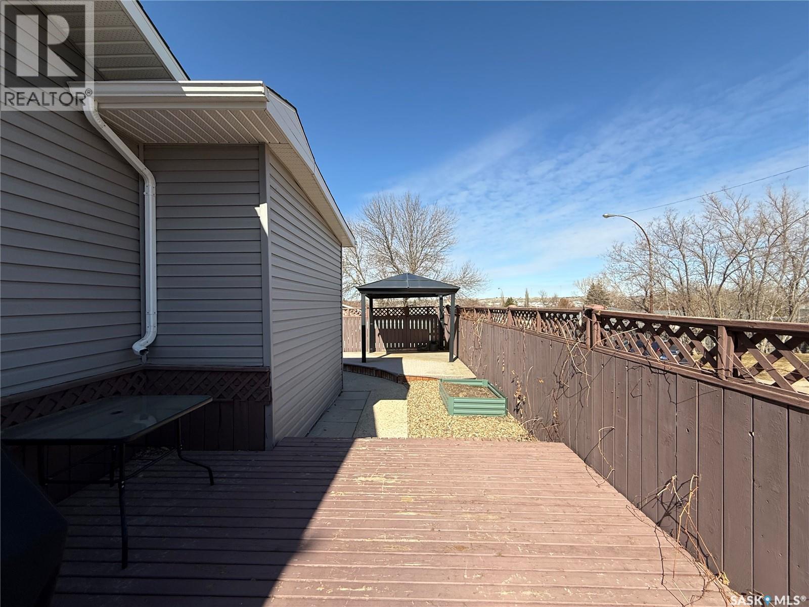 294 Burke Crescent, Swift Current, Saskatchewan  S9H 4H6 - Photo 20 - SK030277