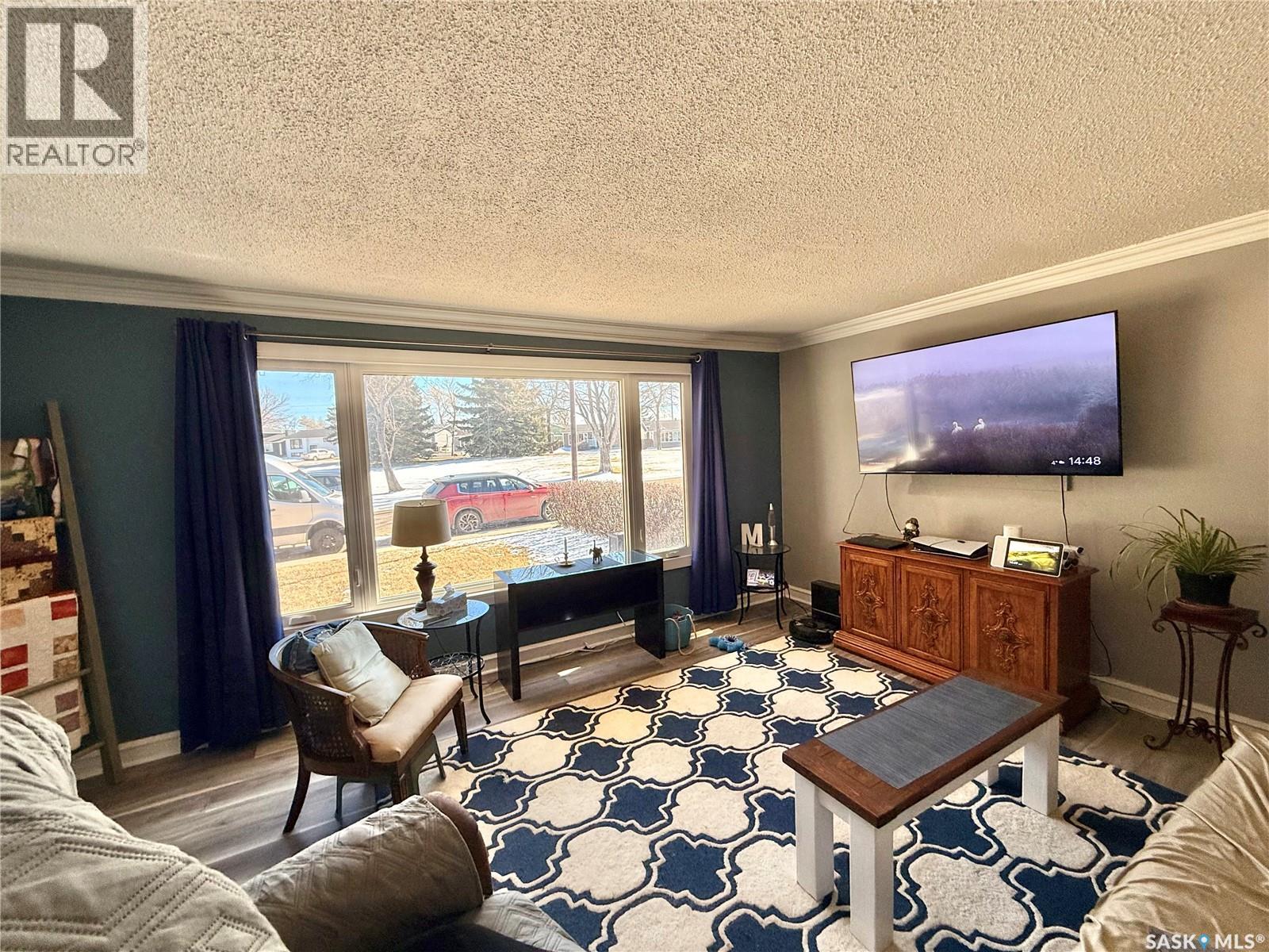 294 Burke Crescent, Swift Current, Saskatchewan  S9H 4H6 - Photo 4 - SK030277