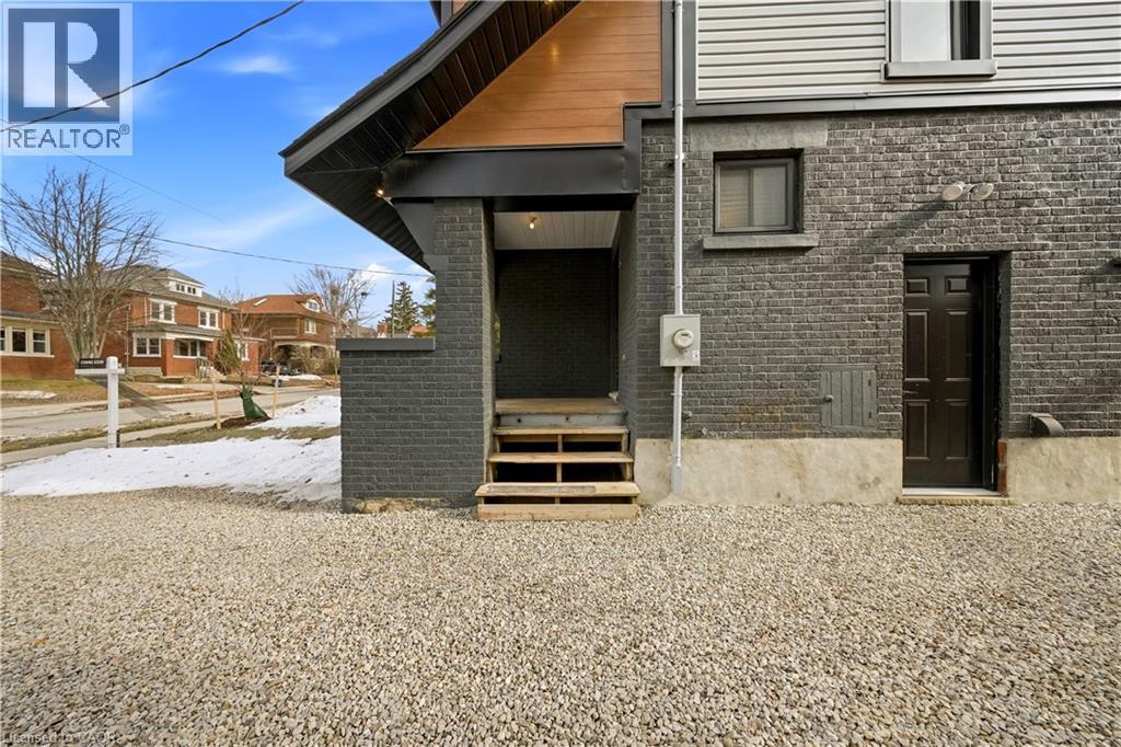 35 Stirling Avenue N, Kitchener, Ontario  N2H 3G4 - Photo 5 - 40810783