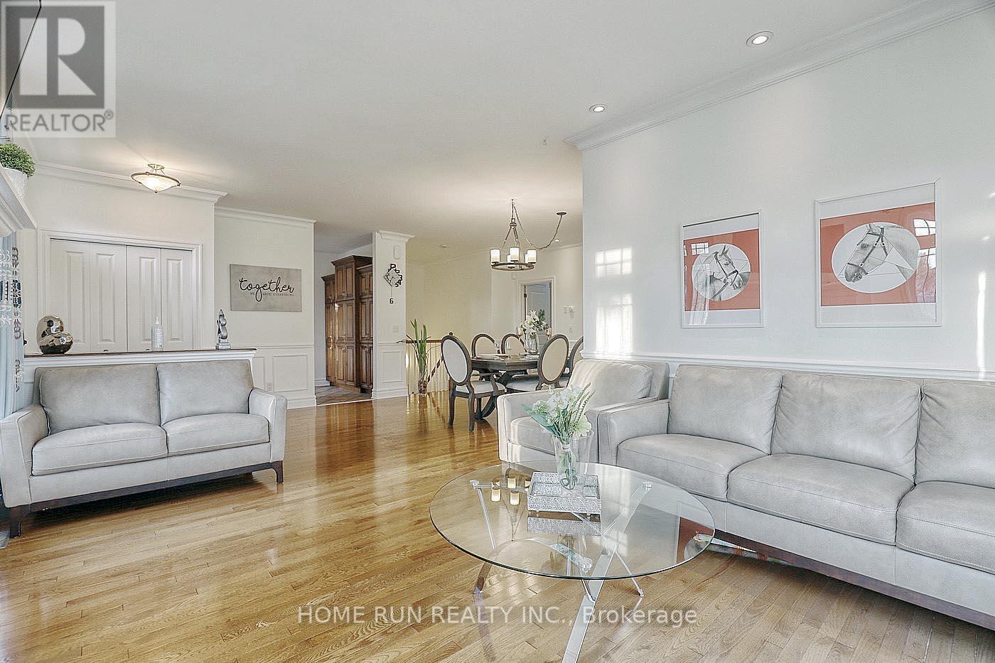 2 Waterford Way, Ottawa, Ontario  K2E 7V4 - Photo 3 - X12888036