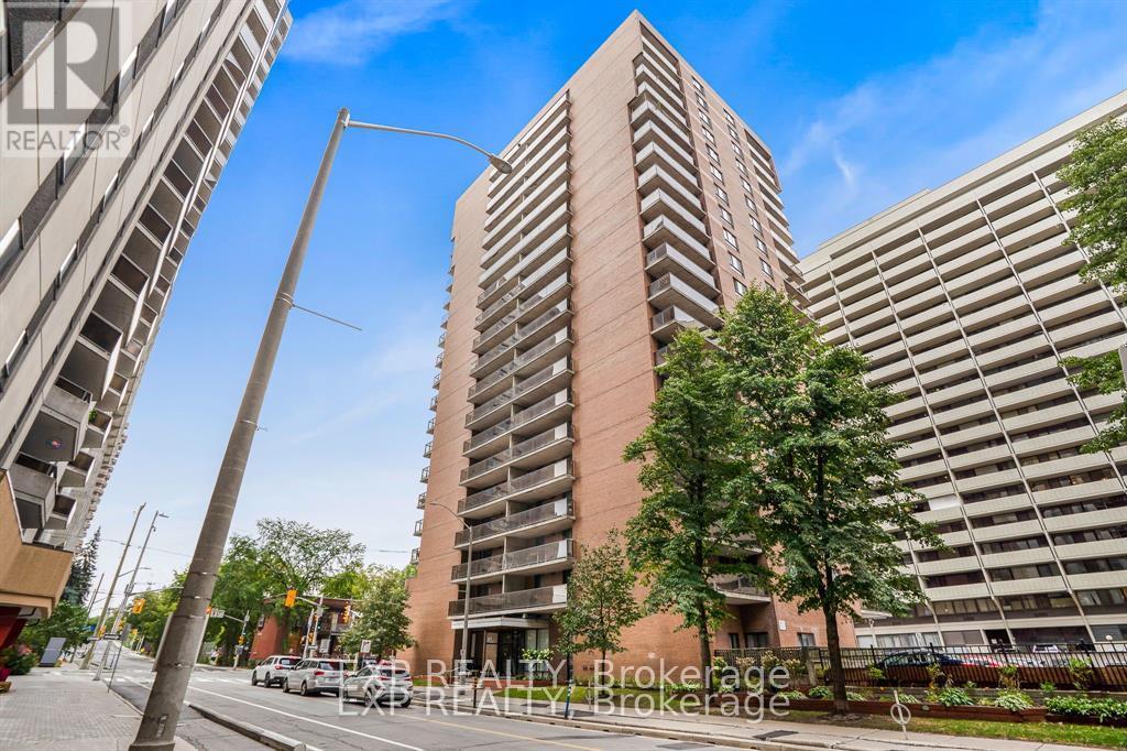 204 - 475 Laurier Avenue W, Ottawa, Ontario K1R 7X1 - Photo 2 - X12888074