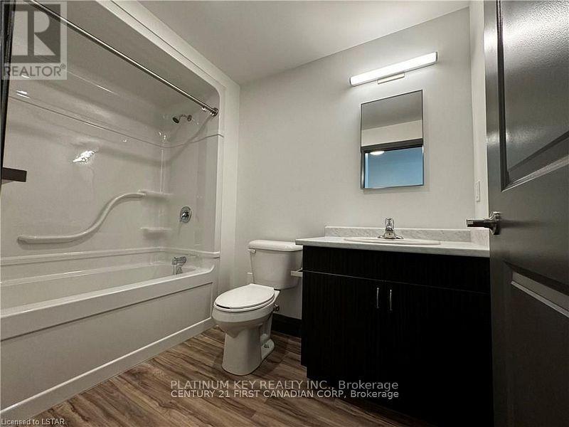 301 - 22645 Adelaide Road, Strathroy-Caradoc, Ontario  N0L 1W0 - Photo 6 - X12888084