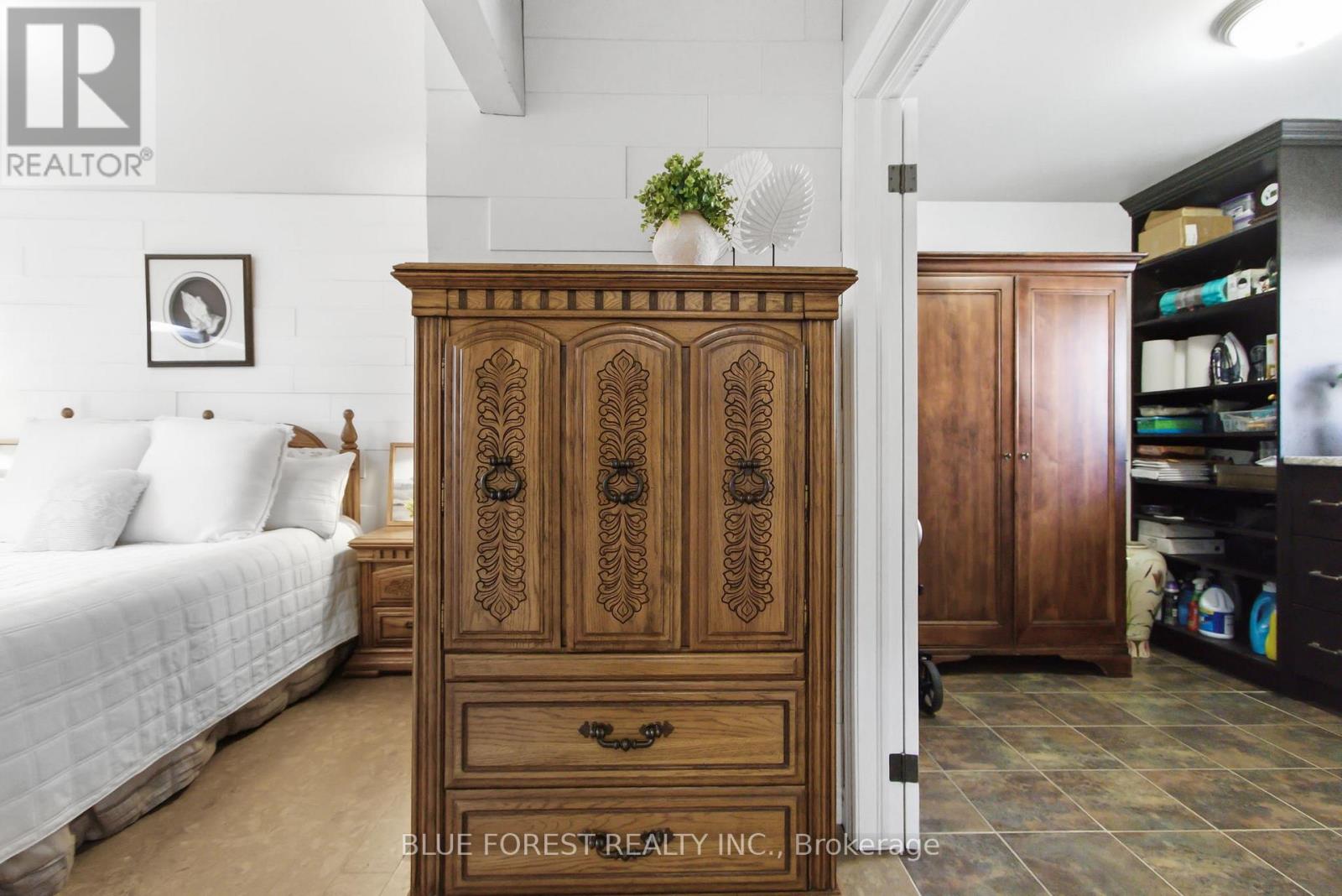 1975 Royal Crescent, London East, Ontario  N5V 1N6 - Photo 10 - X12888124