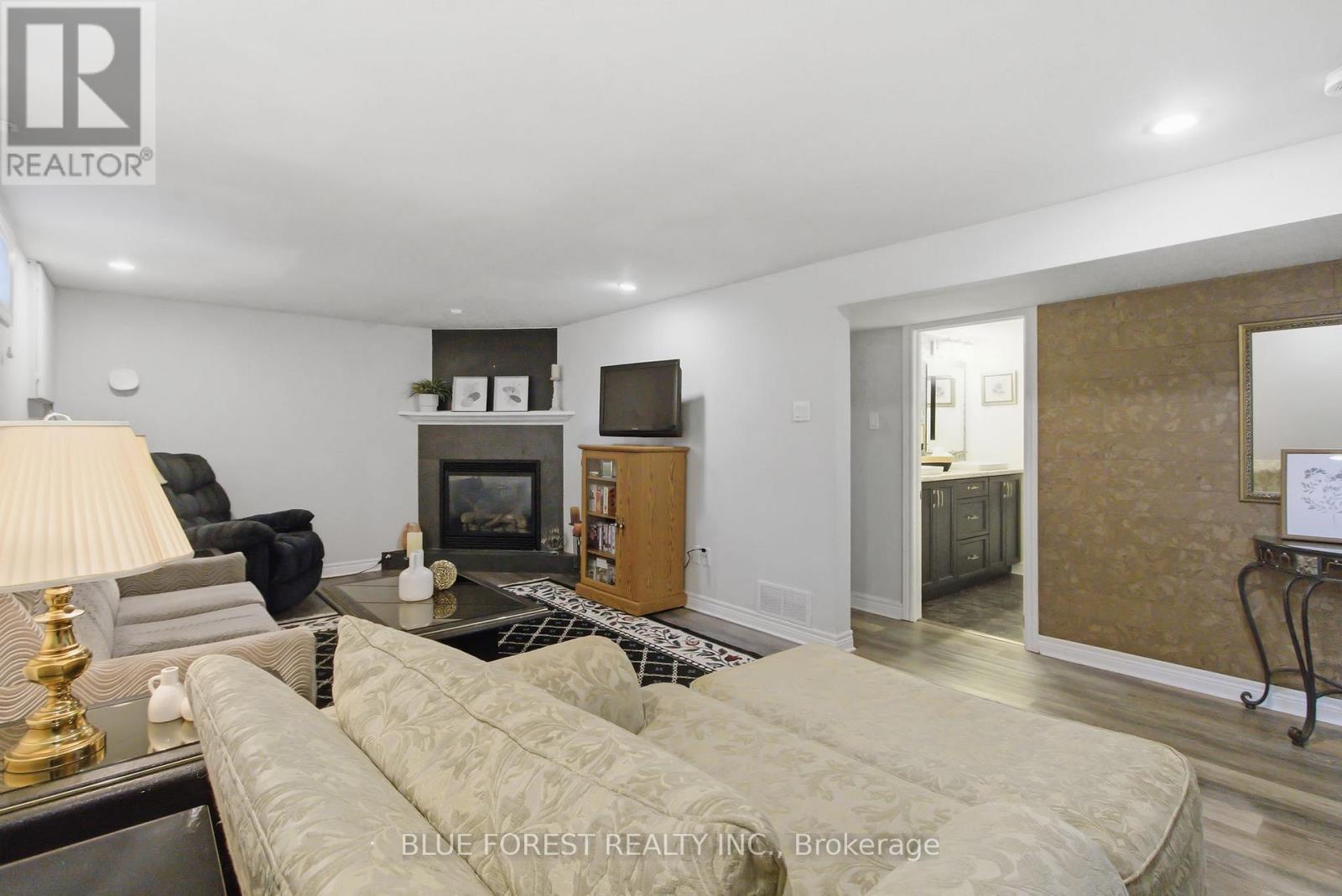 1975 Royal Crescent, London East, Ontario  N5V 1N6 - Photo 18 - X12888124