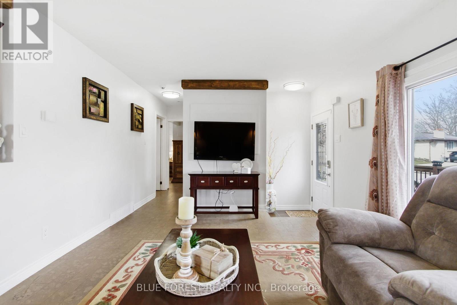 1975 Royal Crescent, London East, Ontario  N5V 1N6 - Photo 8 - X12888124