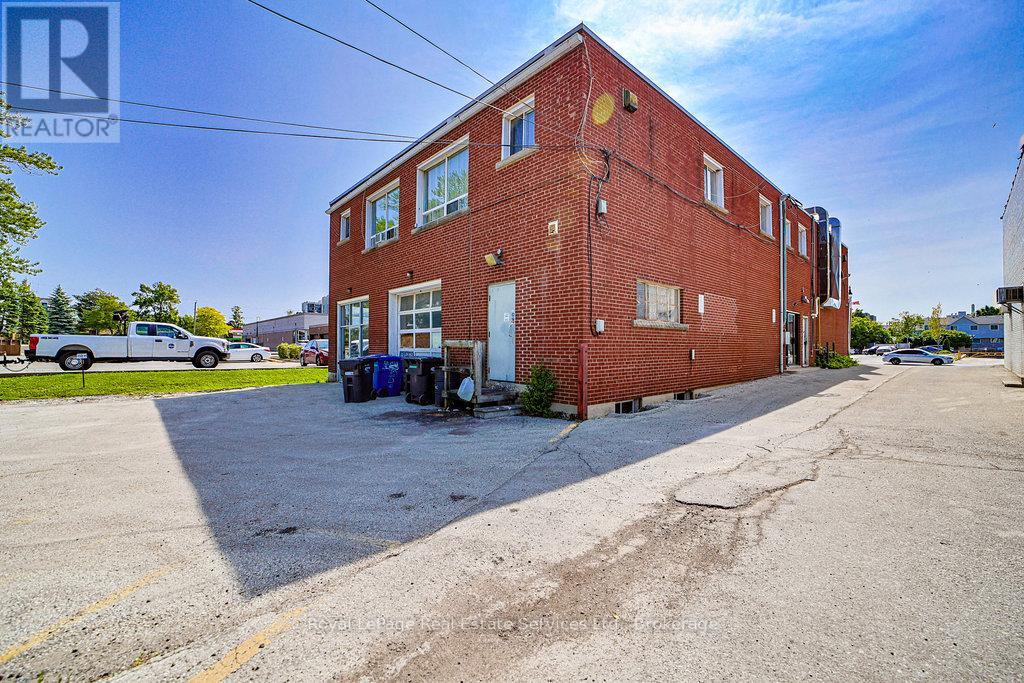 2307 - 2309 Lakeshore Road W, Oakville (Br Bronte), Ontario  L6L 1H2 - Photo 20 - W12888082