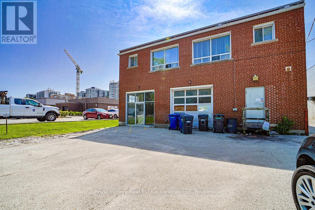 2307 - 2309 Lakeshore Road W, Oakville (Br Bronte), Ontario  L6L 1H2 - Photo 21 - W12888082