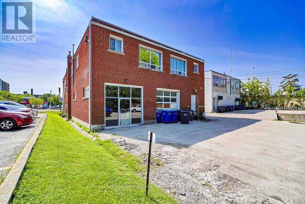 2307 - 2309 Lakeshore Road W, Oakville (Br Bronte), Ontario  L6L 1H2 - Photo 22 - W12888082