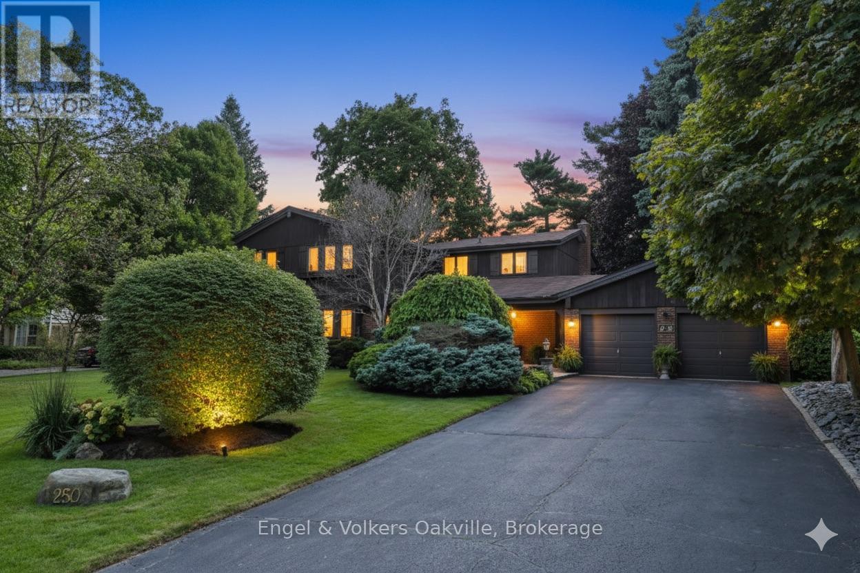 250 GATESTONE AVENUE, oakville (fd ford), Ontario