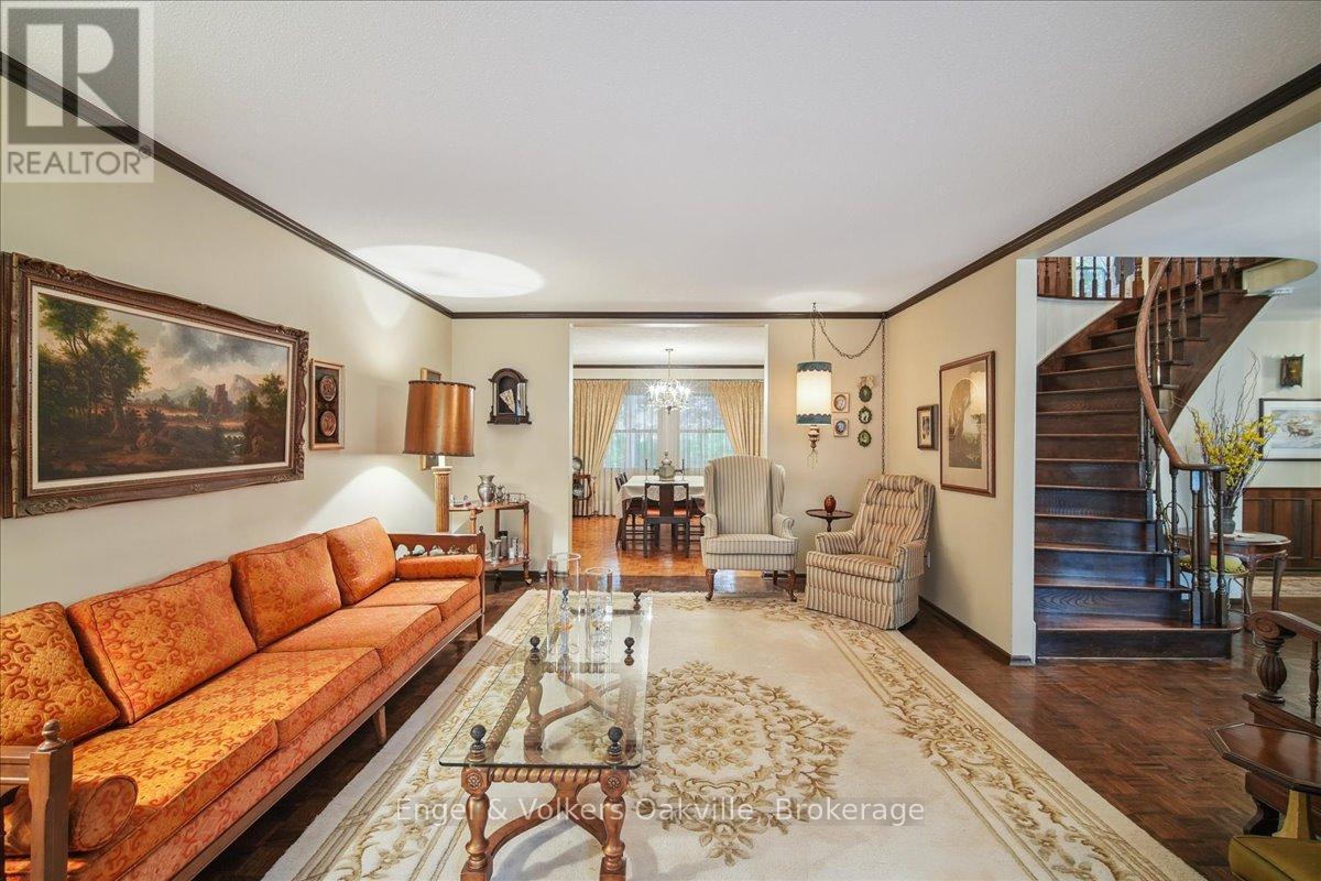 250 Gatestone Avenue, Oakville (Fd Ford), Ontario  L6J 5R9 - Photo 16 - W12888100