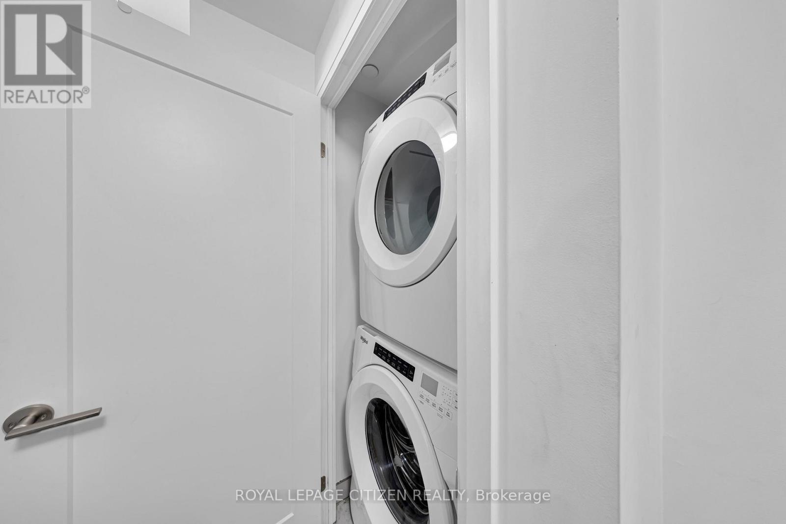 2110 - 286 Main Street, Toronto, Ontario  M4C 0B3 - Photo 12 - E12872898