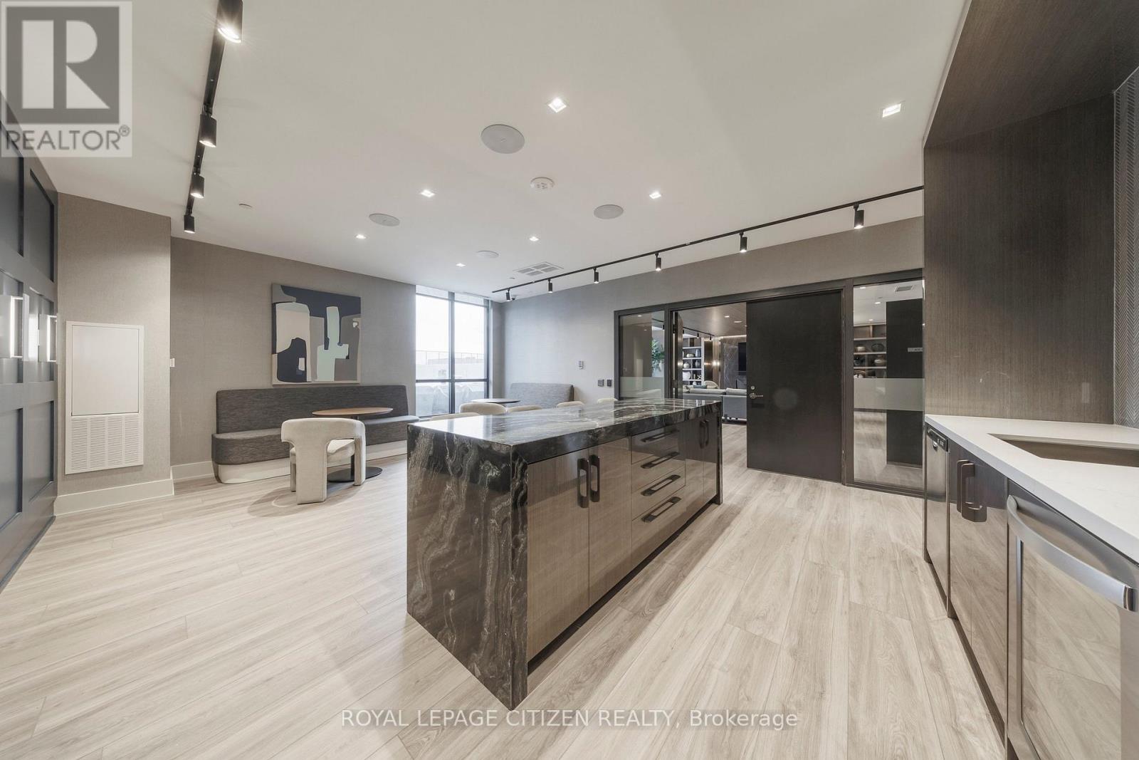 2110 - 286 Main Street, Toronto, Ontario  M4C 0B3 - Photo 19 - E12872898