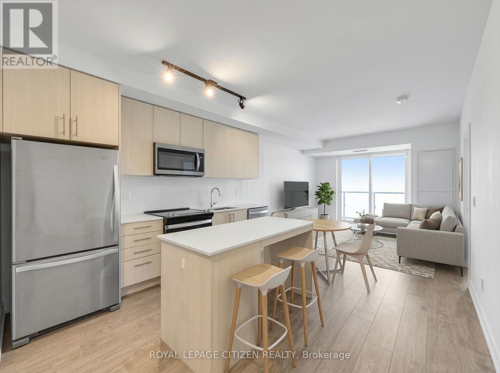 2110 - 286 Main Street, Toronto, Ontario  M4C 0B3 - Photo 6 - E12872898