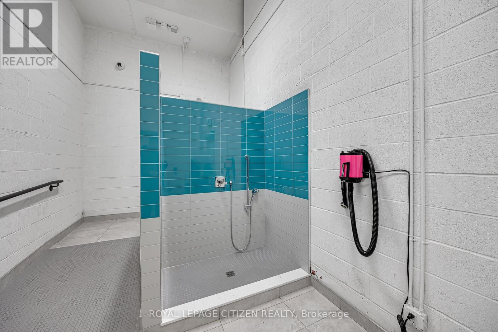 2110 - 286 Main Street, Toronto, Ontario  M4C 0B3 - Photo 17 - E12872898