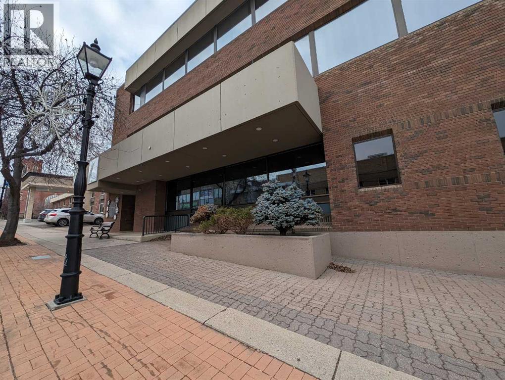 101, 556 4 Street Se, Medicine Hat, Alberta  T1A 0K8 - Photo 3 - A2171445