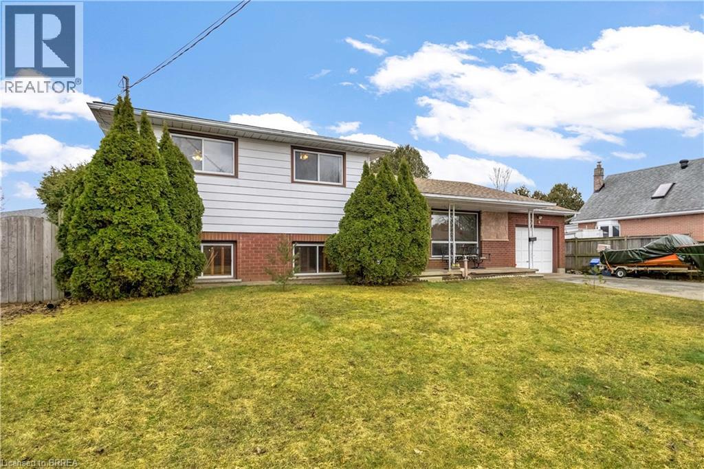 52 Charles Street, Brantford, Ontario  N3T 1B3 - Photo 3 - 40811637