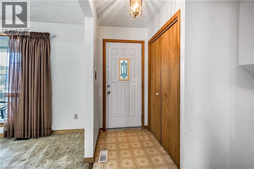 52 Charles Street, Brantford, Ontario  N3T 1B3 - Photo 5 - 40811637