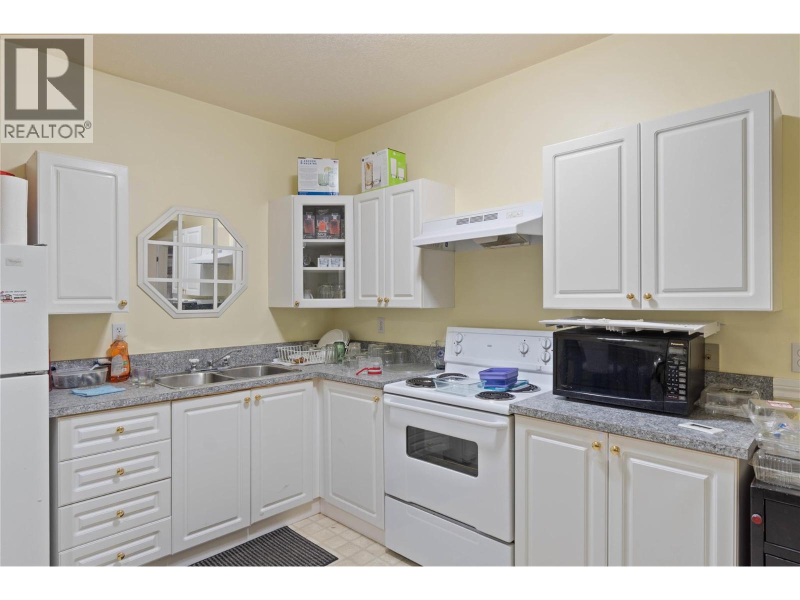 2058 Glenmohr Drive, Kamloops, British Columbia  V1S 1N4 - Photo 49 - 10371447