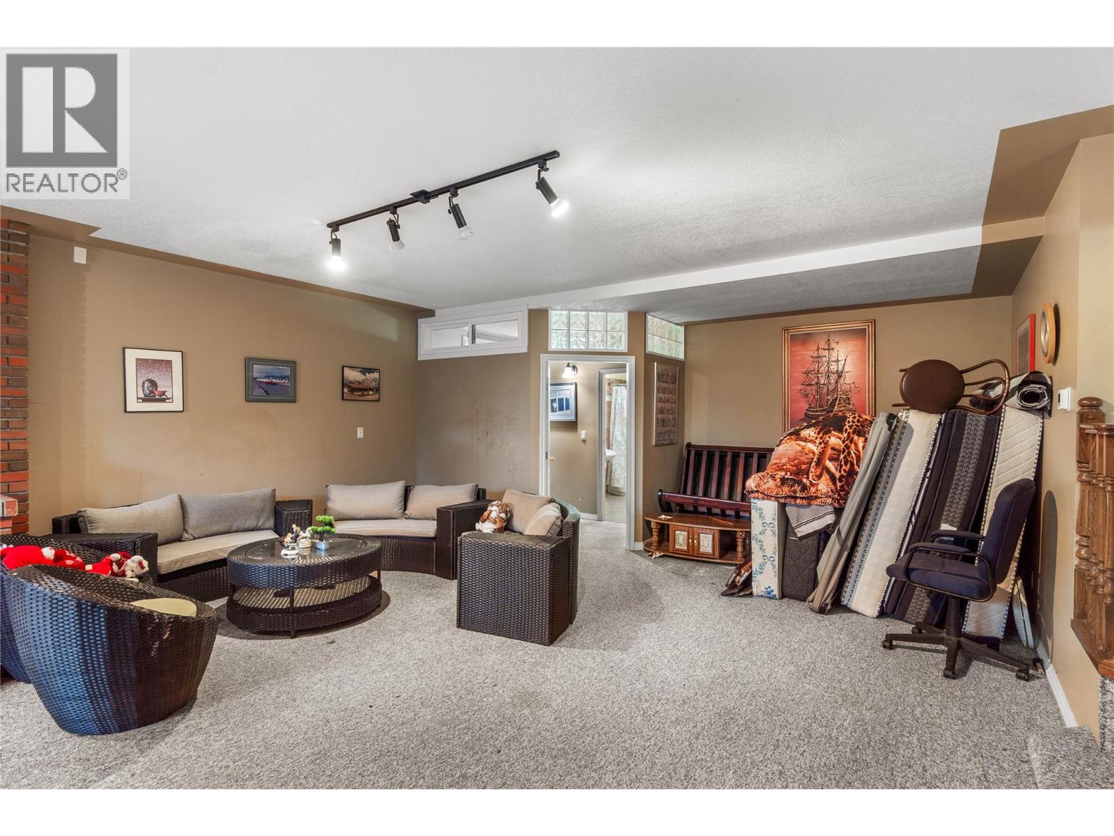 2058 Glenmohr Drive, Kamloops, British Columbia  V1S 1N4 - Photo 44 - 10371447