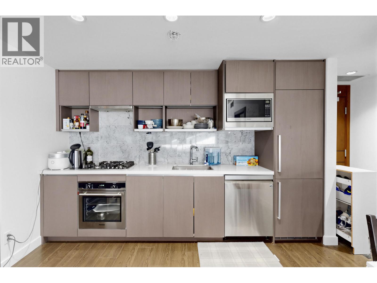 351 38 Smithe Street, Vancouver, British Columbia V6B 0P3 - Photo 9 - R3100021