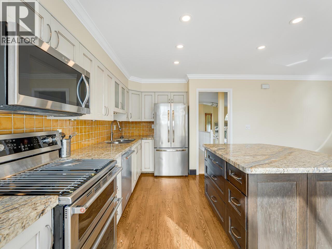 2387 Quayside Court, Vancouver, British Columbia V5P 4W2 - Photo 9 - R3100023