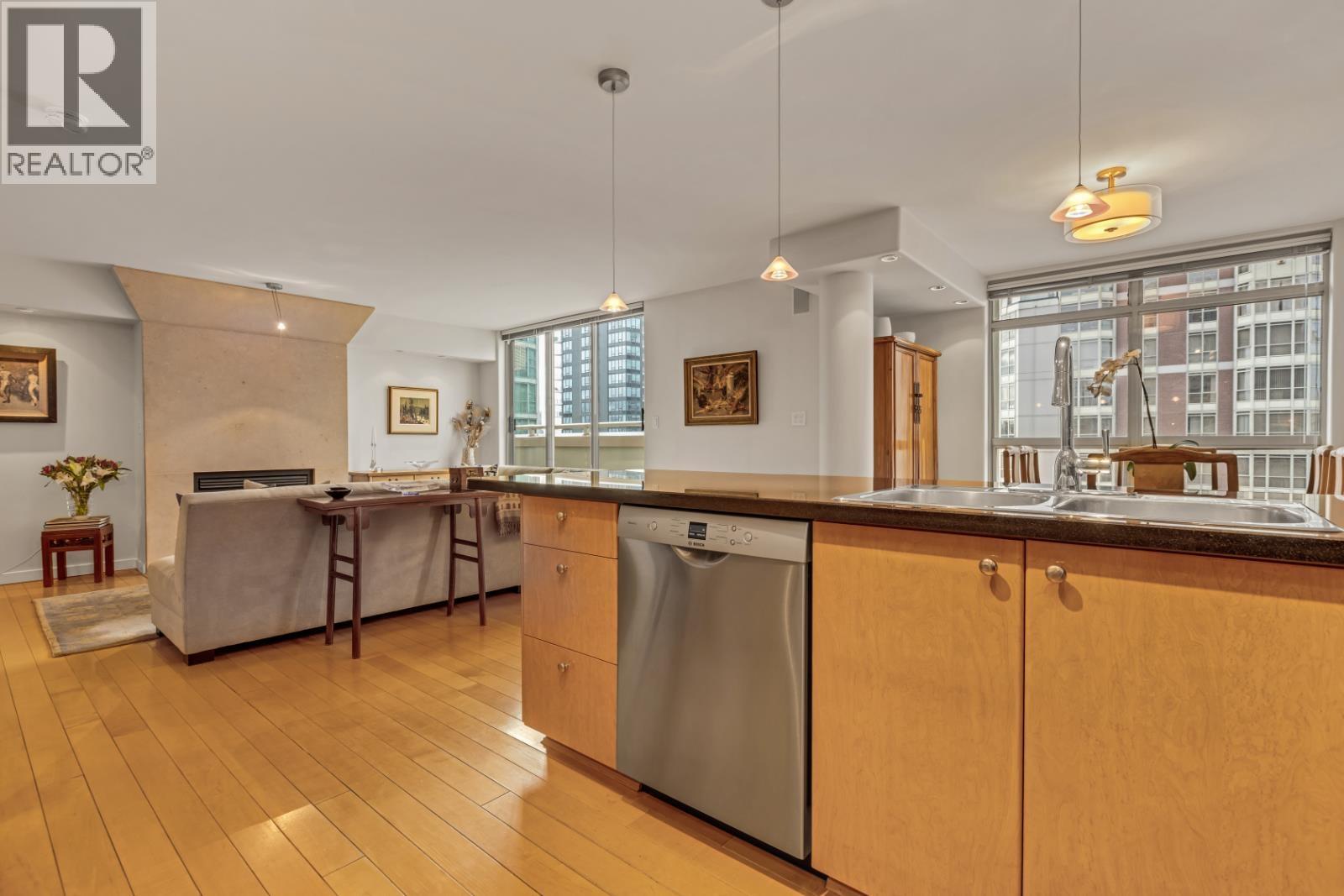 1404 819 Hamilton Street, Vancouver, British Columbia  V6B 6M2 - Photo 7 - R3100036