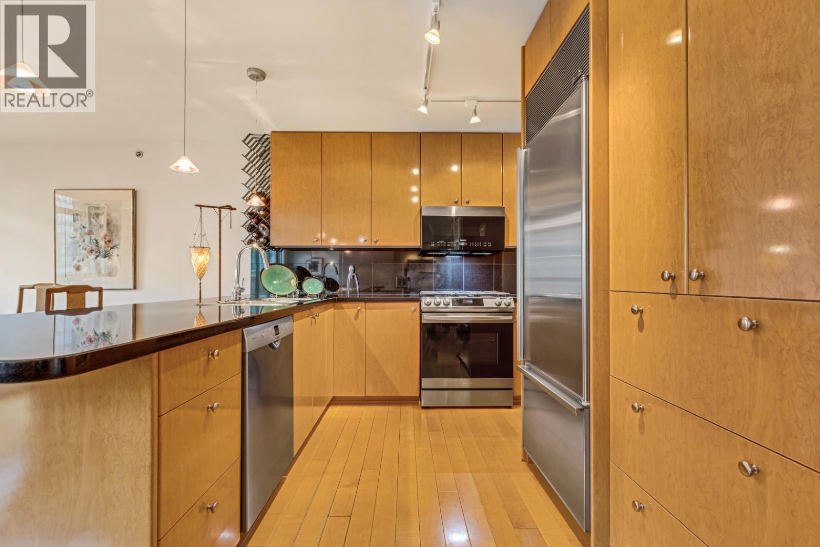 1404 819 Hamilton Street, Vancouver, British Columbia  V6B 6M2 - Photo 8 - R3100036