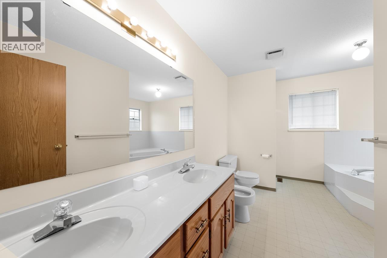 8020 General Currie Road, Richmond, British Columbia V6Y 1M1 - Photo 17 - R3100042