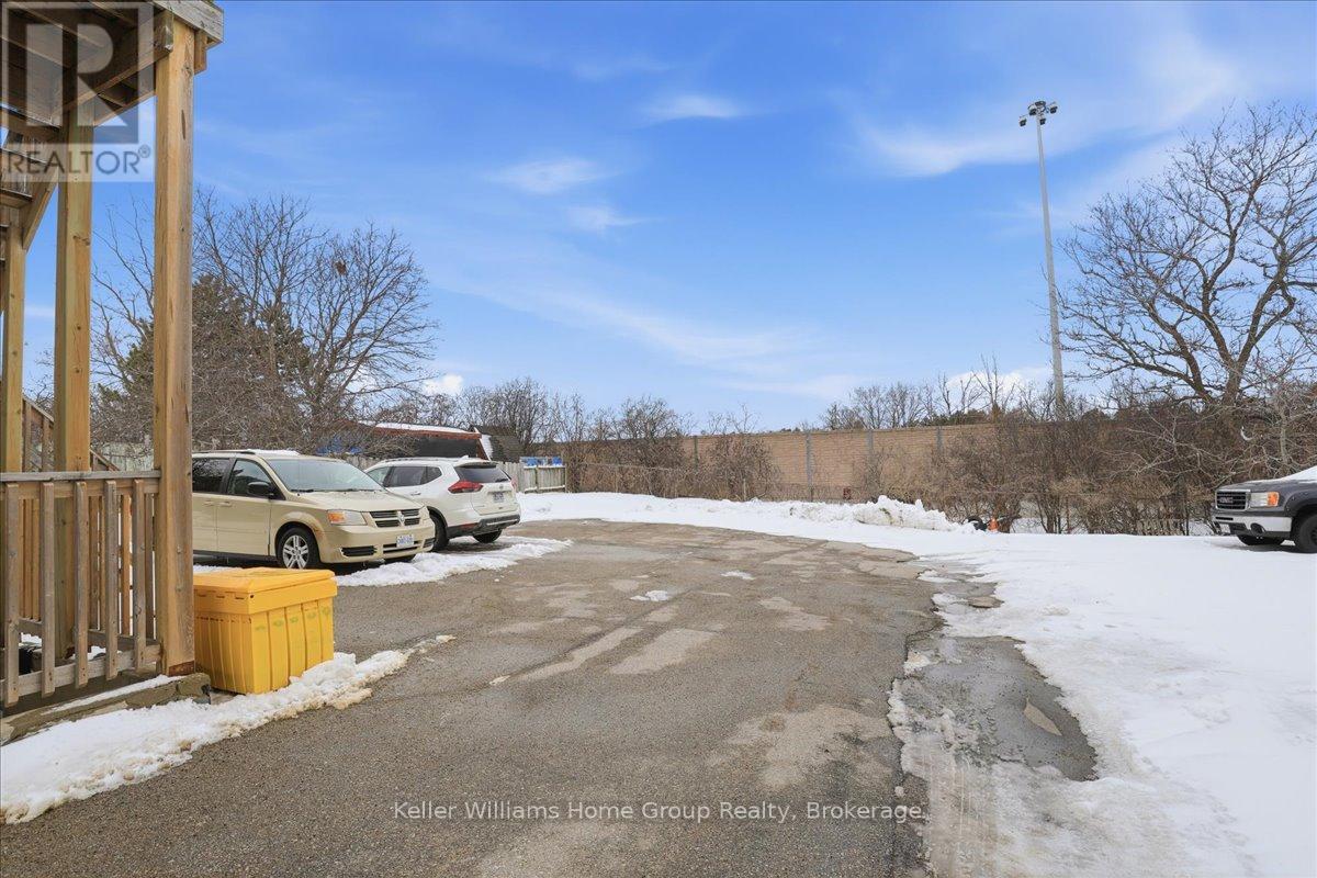 118 Chandler Drive, Kitchener, Ontario  N2E 1G6 - Photo 45 - X12888118