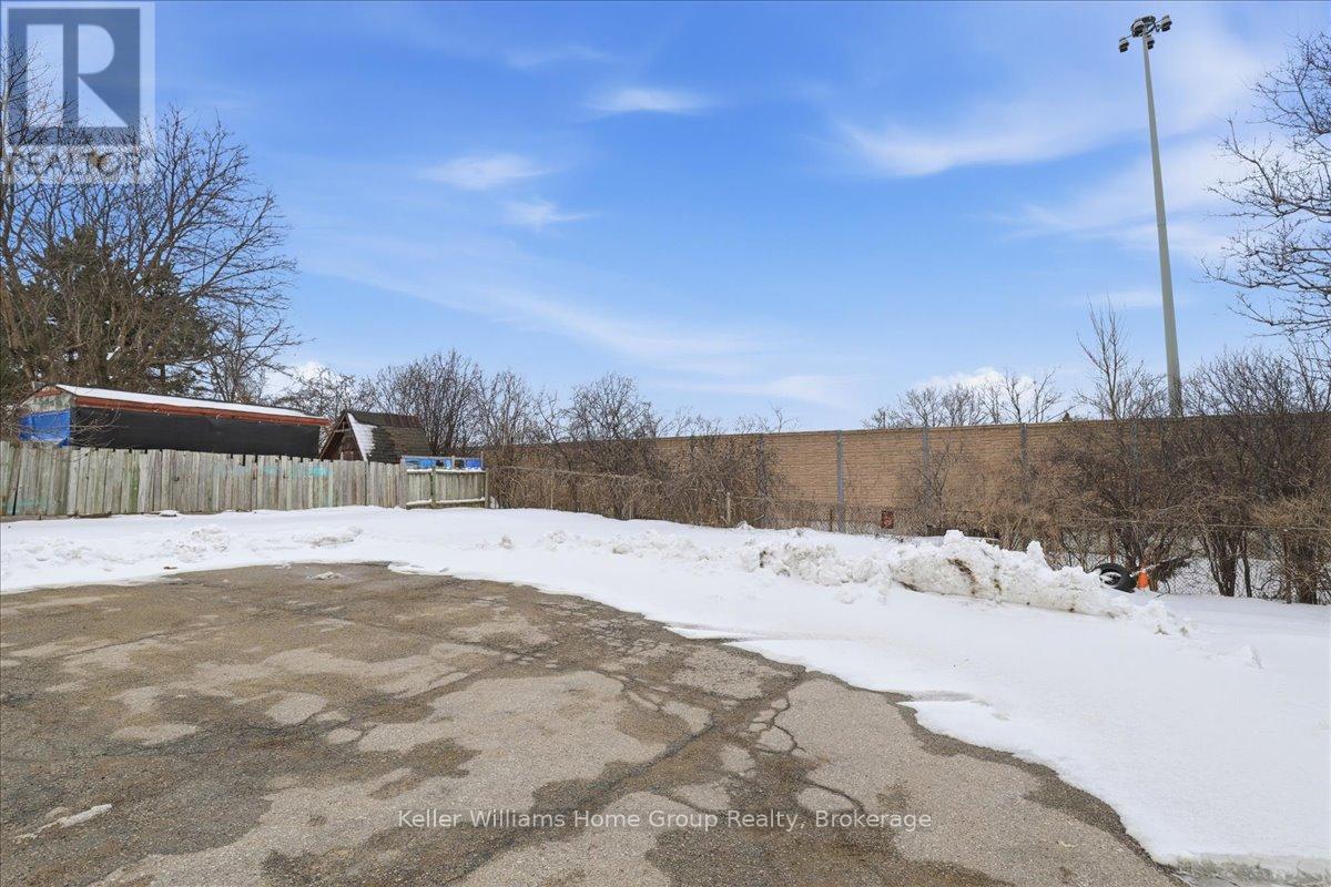 118 Chandler Drive, Kitchener, Ontario  N2E 1G6 - Photo 46 - X12888118