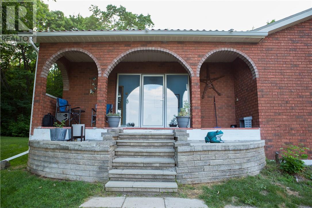 157 Emery Road, Gore Bay, Ontario  P0P 1H0 - Photo 5 - 2126837