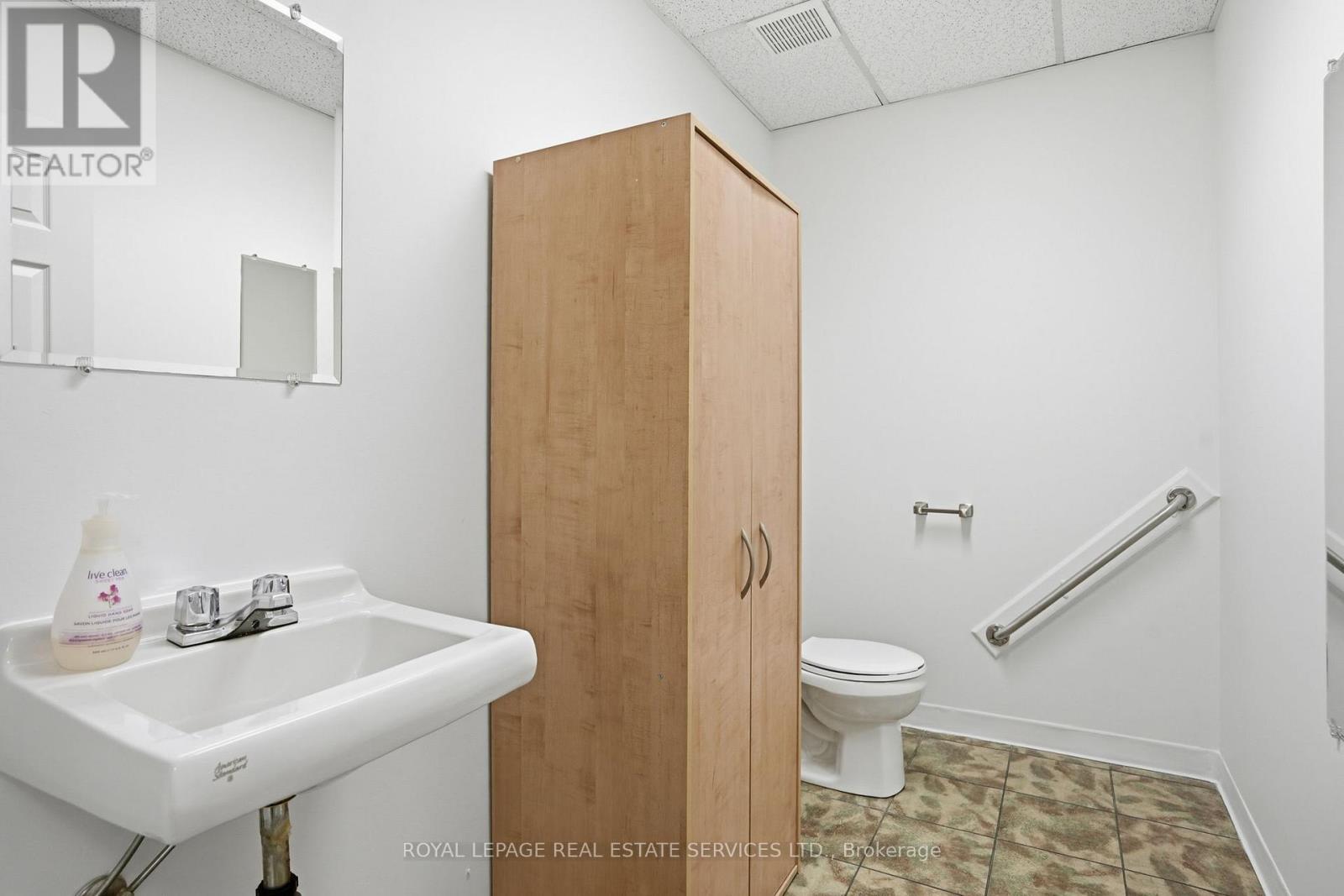 469 Guelph Line, Burlington, Ontario  L7R 3L8 - Photo 12 - W12886432