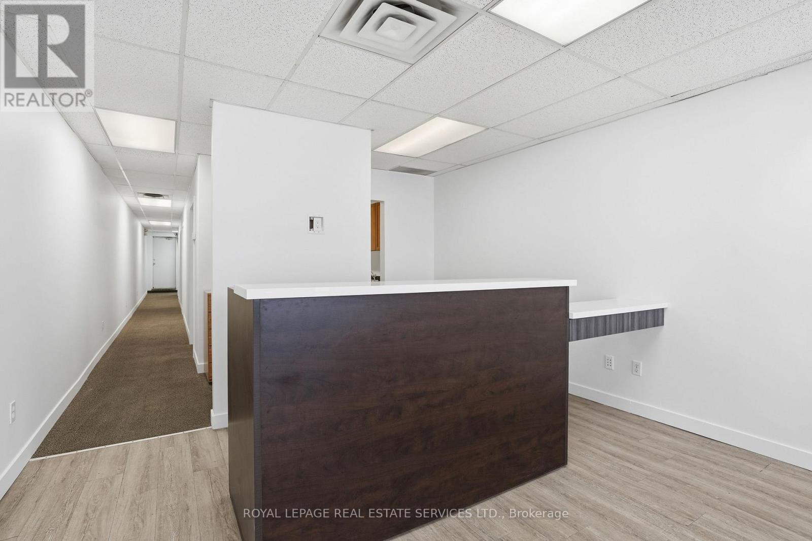 469 Guelph Line, Burlington, Ontario  L7R 3L8 - Photo 3 - W12886432