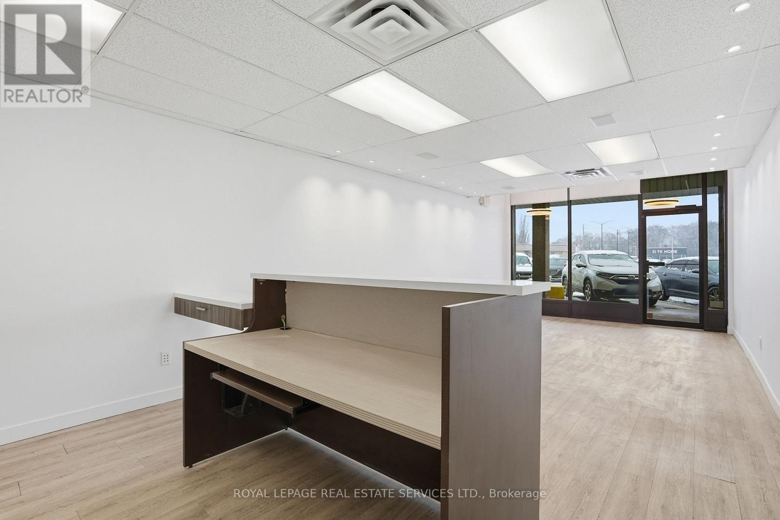 469 Guelph Line, Burlington, Ontario  L7R 3L8 - Photo 5 - W12886432