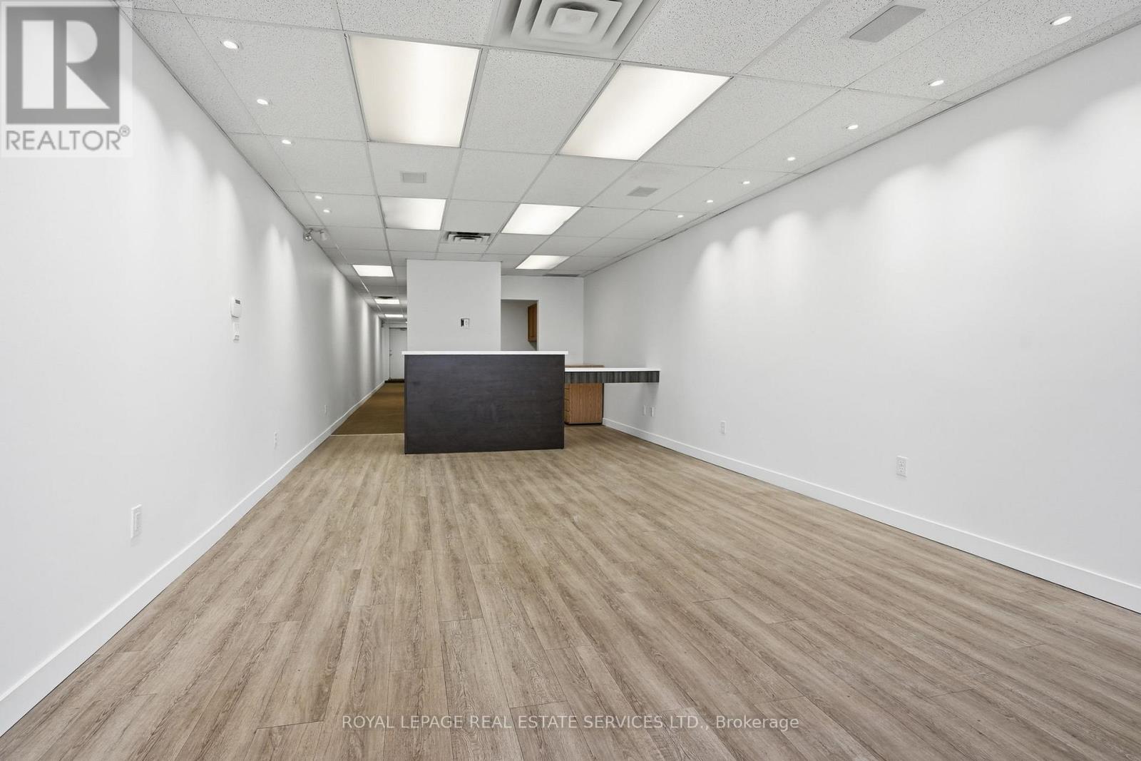 469 Guelph Line, Burlington, Ontario  L7R 3L8 - Photo 2 - W12886432