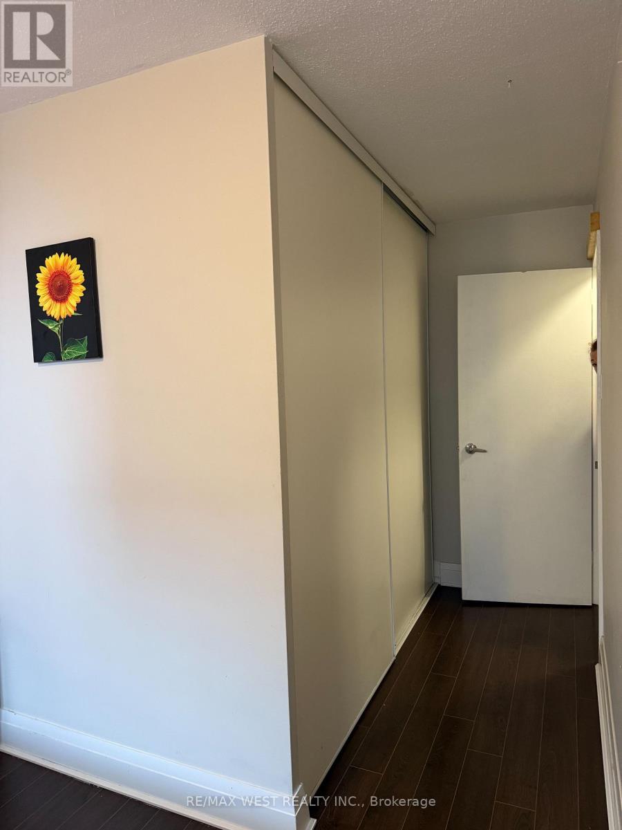 402 - 1350 York Mills Road W, Toronto, Ontario  M3A 1Z9 - Photo 3 - C12888078